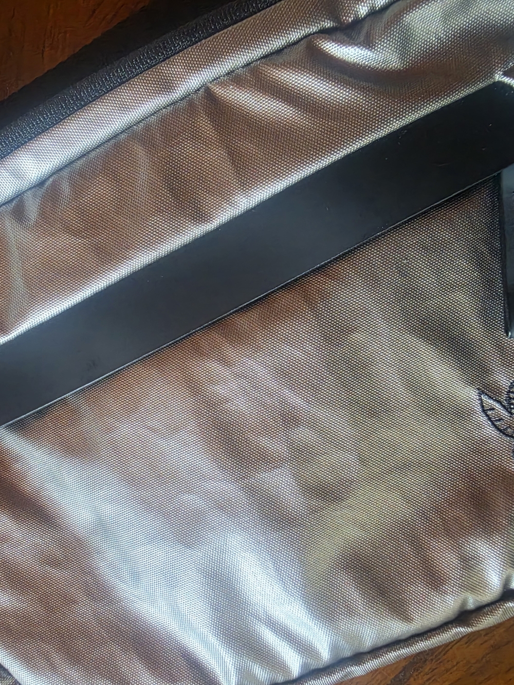 Chrome Industries Sling Shoulder Crossbody Metallic Silver Chromium Bag - NWOT - Picture 11 of 12